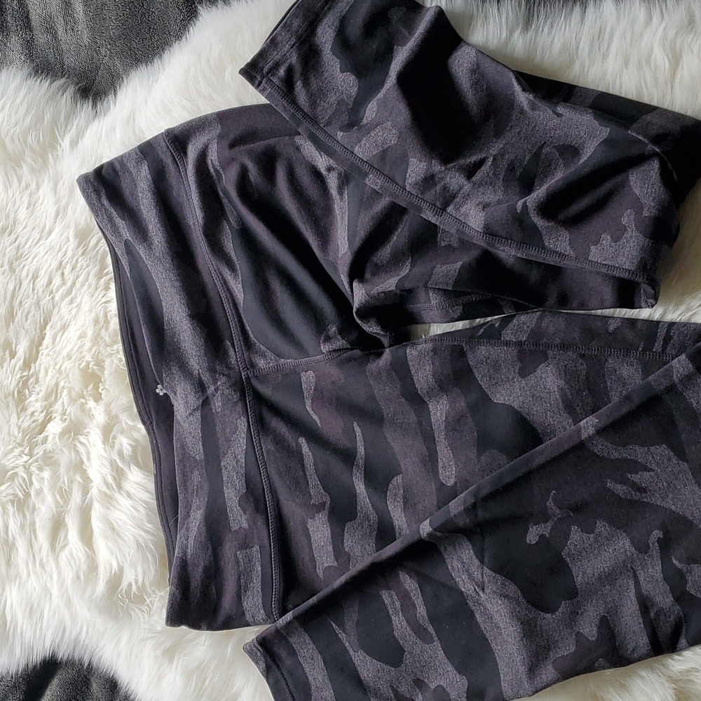 Camo leggings